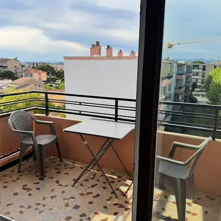 Spacious T3 In St-raphael