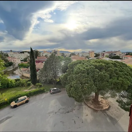 Spacious T3 In St-raphael *