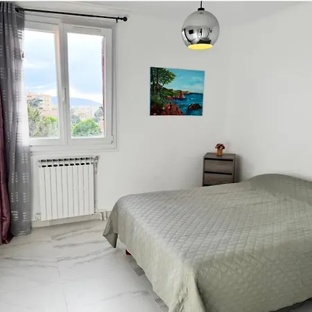 Apartman Superbe T3 Lumineux Avec Parking, Proche Centre Et Plage, 15 A 20 Min A Pied