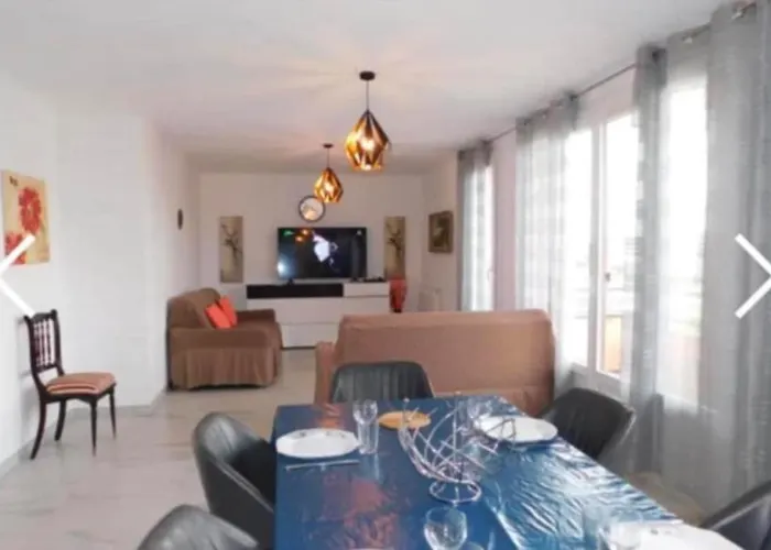 Daire Superbe T3 Lumineux Avec Parking, Proche Centre Et Plage, 15 A 20 Min A Pied
