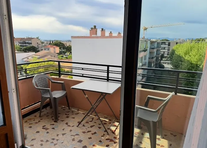 Superbe T3 Lumineux Avec Parking, Proche Centre Et Plage, 15 A 20 Min A Pied